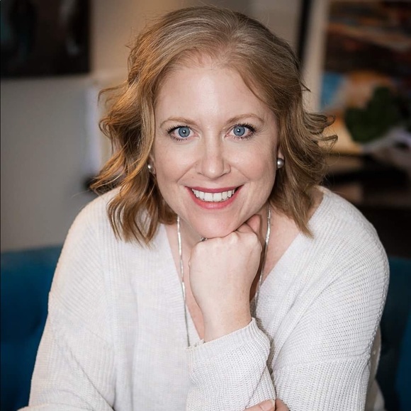 Meet your Posher, Erin - Picture 1 of 1